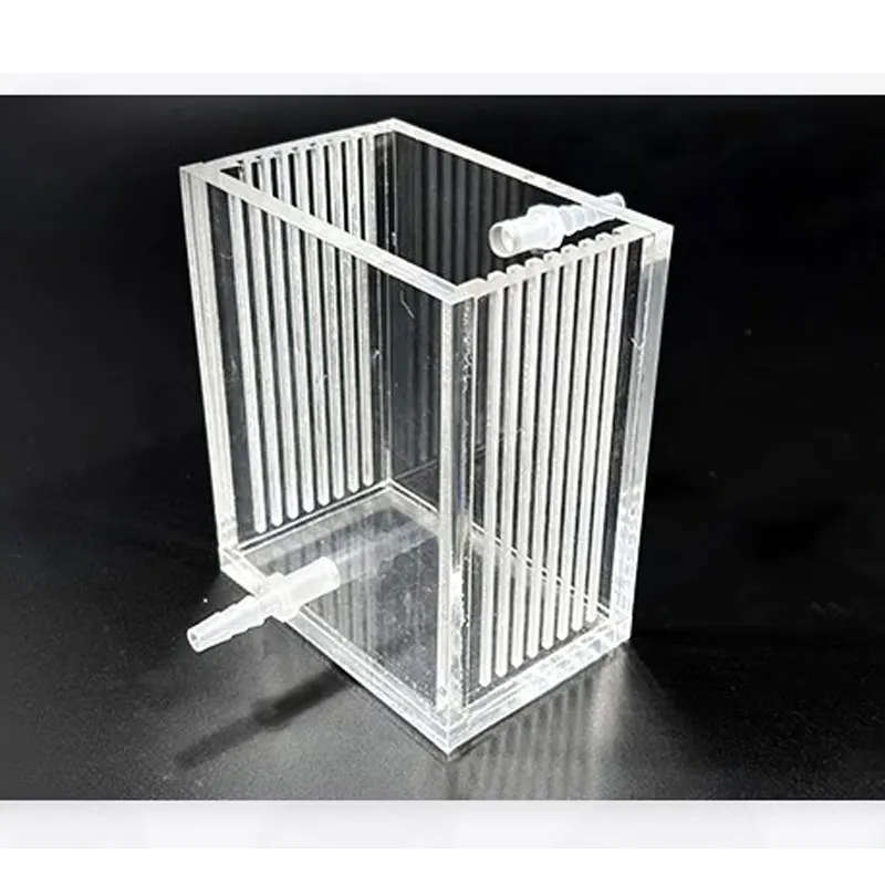 Célula eletrolítica de circulação líquida