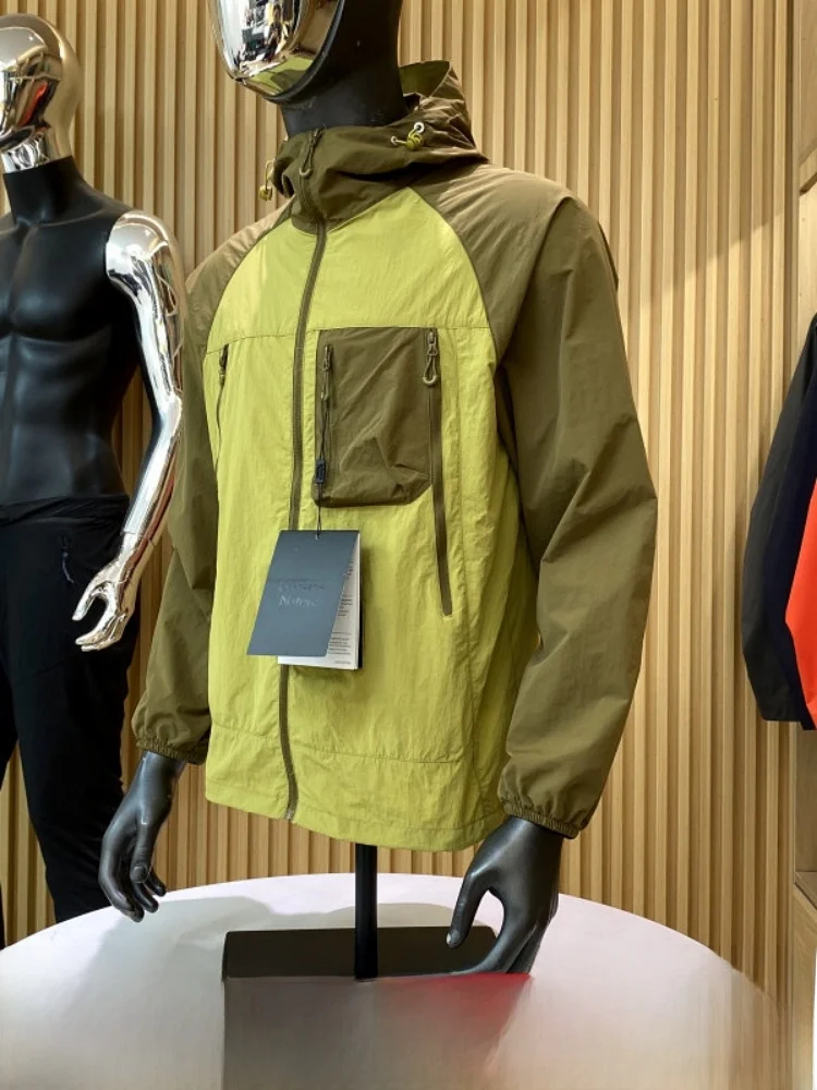 

Outdoor Couples Lightweight Breathable Ice Silk Sun Protection Jacket Men's Standard Fit Long Sleeve Zipper Closure Hooded