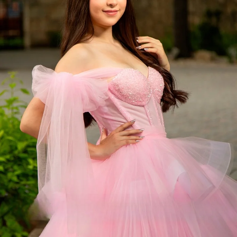 맞춤형 핑크 퀸시에라 드레스 오프숄더 데칼 튤 레이어드 롱테일 베스티도 데 15 퀸시에라