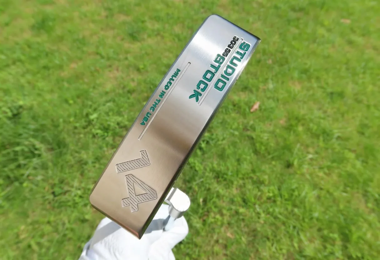 Nuevo putter de golf Studio Stock 14, modelo 303SS Sink Fit-in-line, con eje de acero de 32/33/34/35/36 pulgadas, incluye funda.