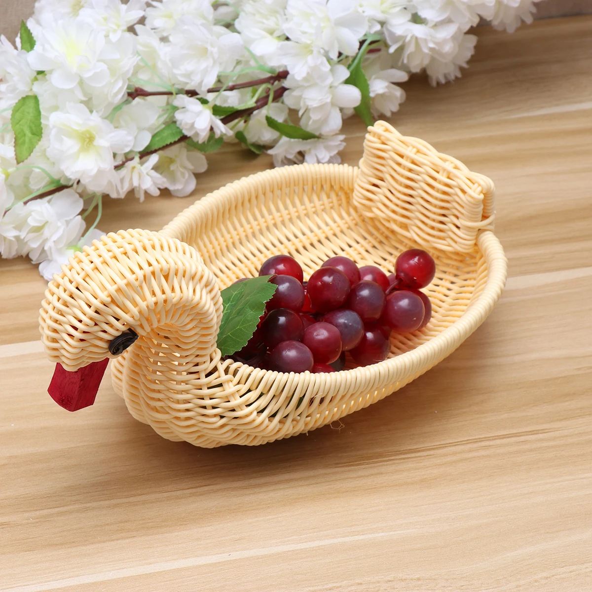 

Rattan Plastic Fruit Basket Animal Snack Tray Baskets Household Storage Kitchen Creative Goose Design Room Decoration