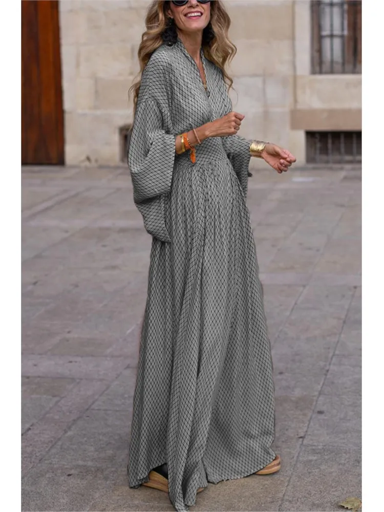 Women\'s Autumn New Collection Solid Color Fashion Geometric Trumpet Sleeves Sexy V-neck Waist Casual Loose Long Sleeve Dress