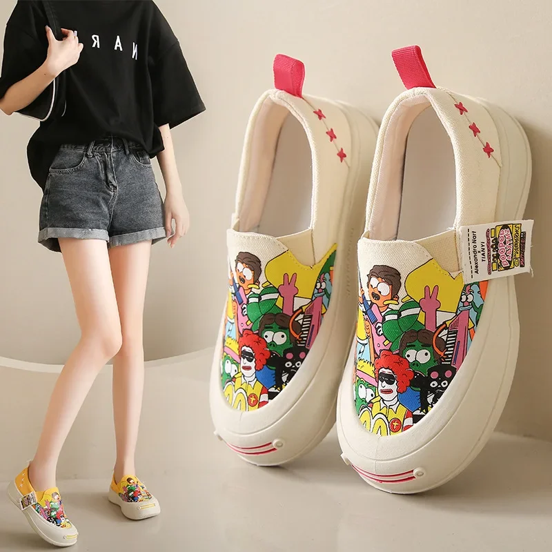 Women Platform Vulcanized Shoes 2023 New Woman Thick Sole Canvas Loafers Fashion Graffiti Sneakers Outdoor Flats Sports Shoes