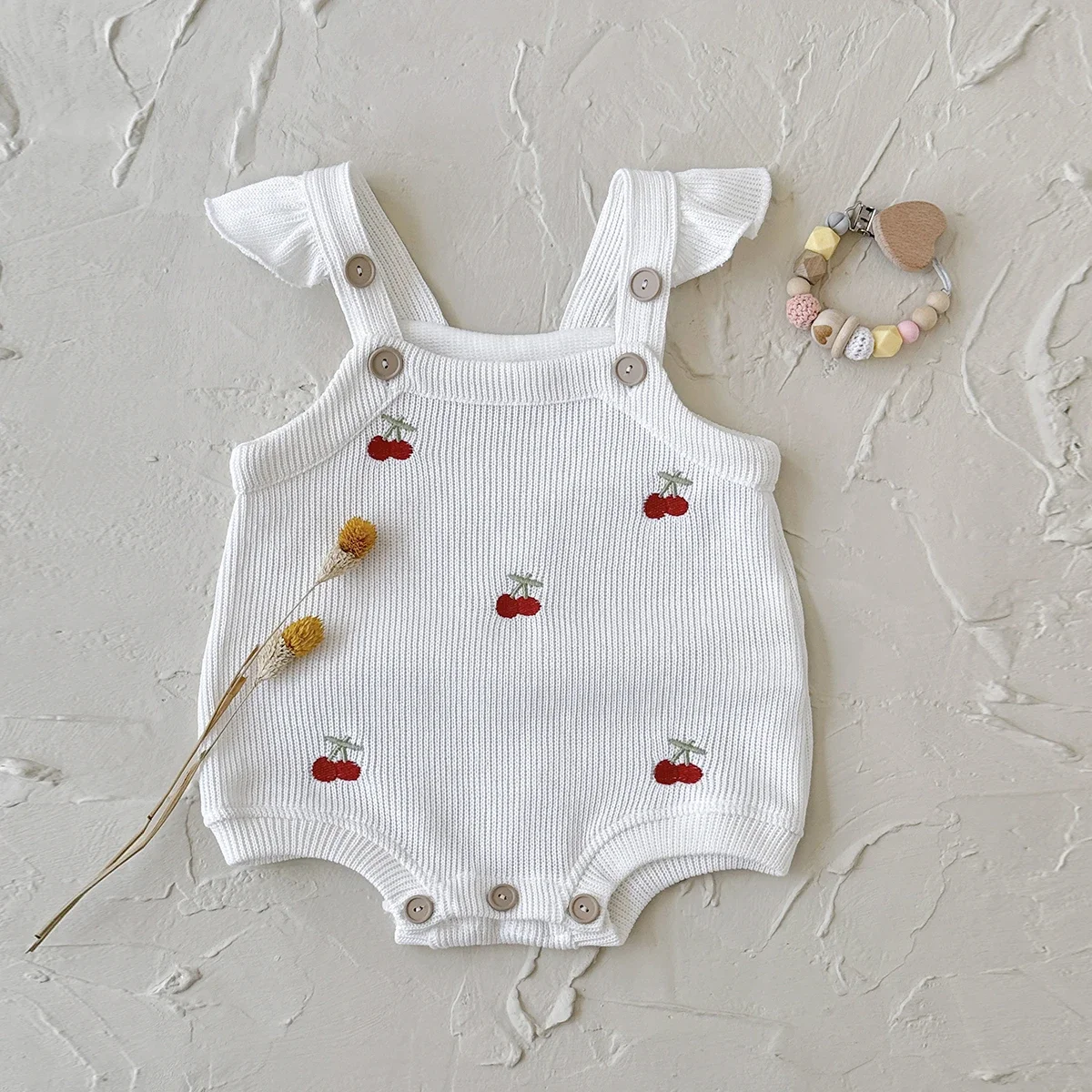Herbst Neue Baby Kleidung Kirsche Gestickte Kleine Ärmellose Dreieck Crawler Kurze Krabbeln Anzug Nette Neugeborene Strampler