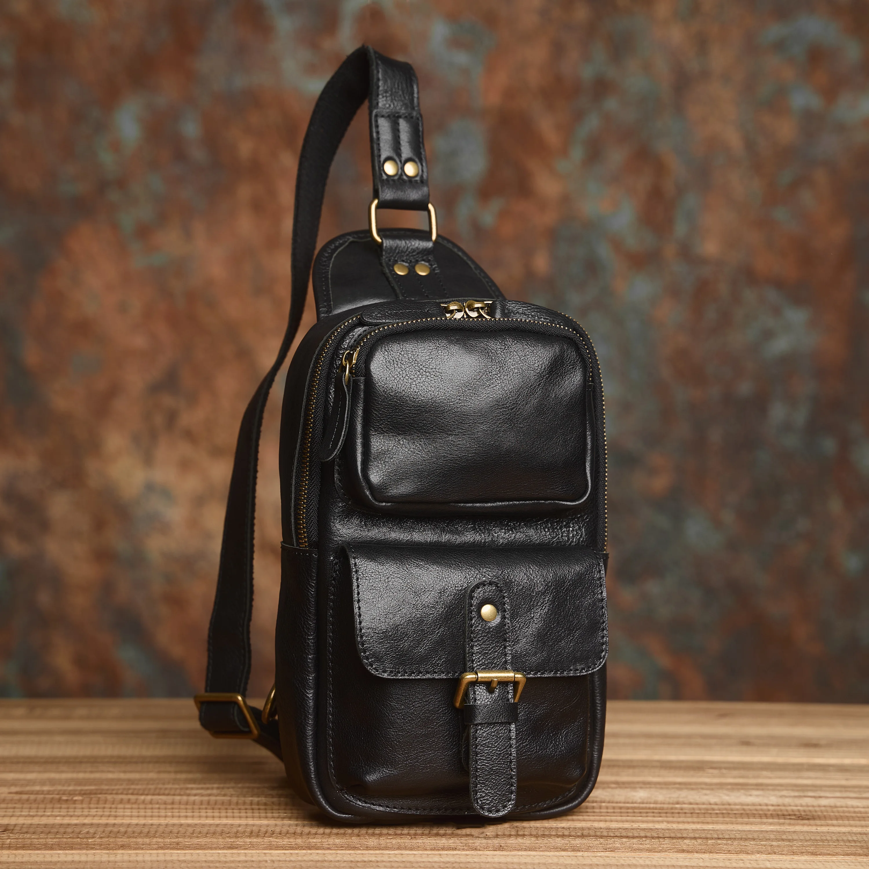 NASVA Echtleder Herren-Brusttasche Vintage Umhängetasche für Männer, Crossbody-Schultertasche Lässiger Kleiner Rucksack – Detail 11