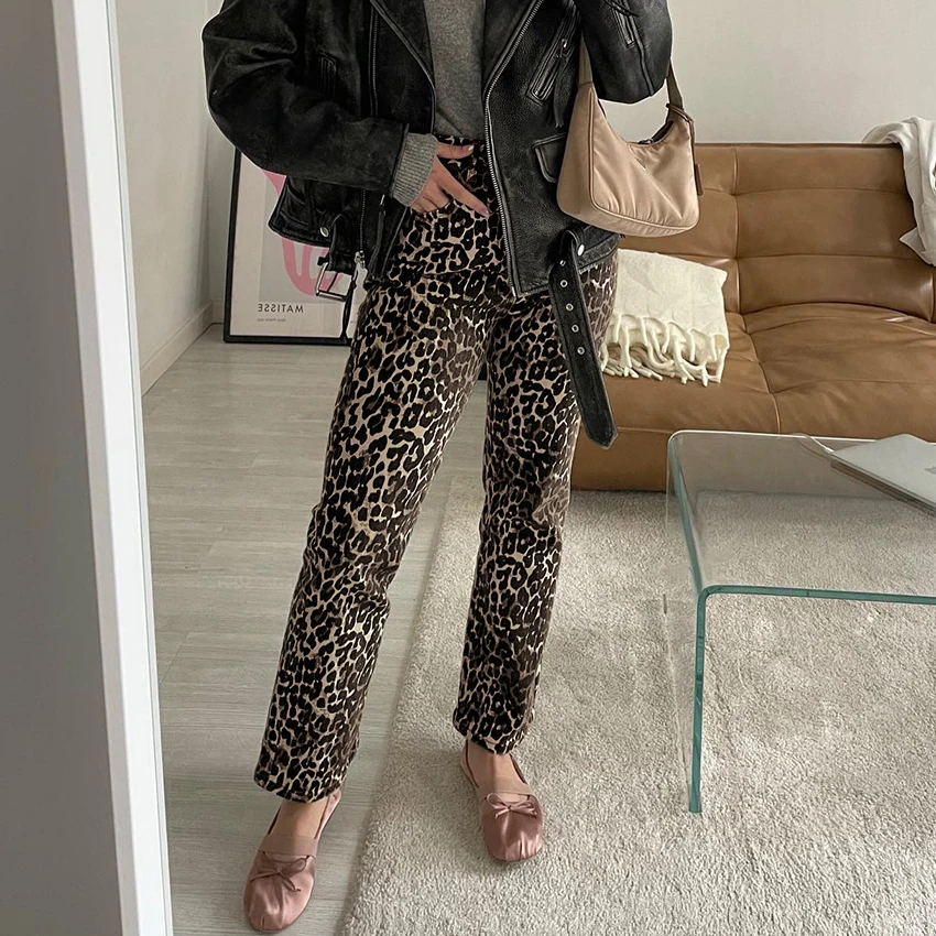 

Linad Vintage High Waist Leopard Long Pants Summer Street Chic Loose Print Pants With Pocket Casual Button Trousers Female 2025