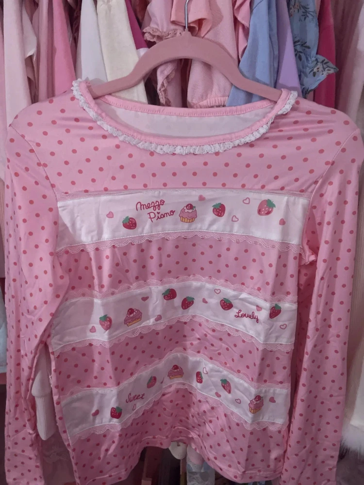 일본 달콤한 딸기 긴 소매 티셔츠 여성 의류 폴카 도트 패션 우아한 티셔츠 여성 한국 인기 의류 Mujer