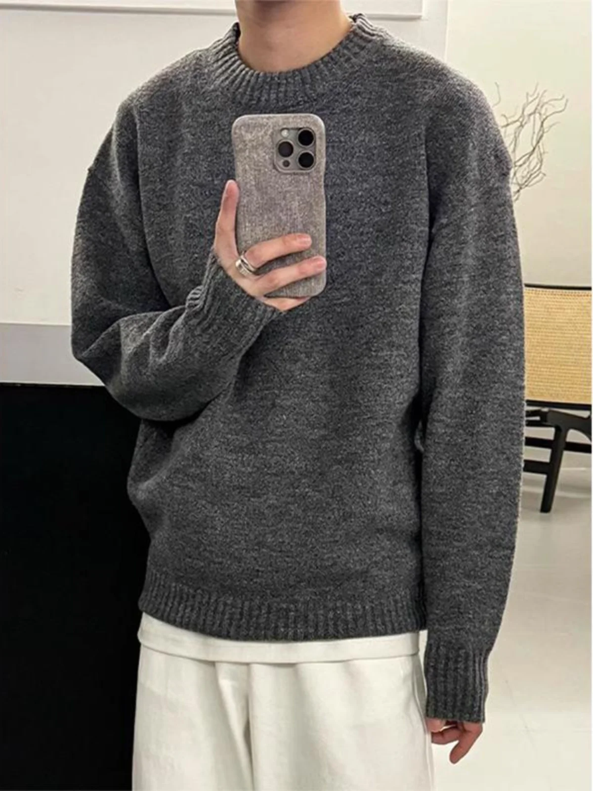 

Мужской трикотажный джемпер Deep Ey Round Neck: осенне-зимняя повседневная модная базовая футболка в американском стиле для ношения как под одежду, так и поверх нее.