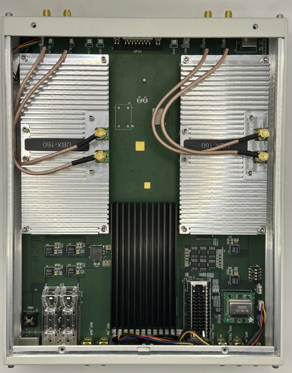 منصة X310 SDR جديدة KINTEX7-410T FPGA المدمج في 2x USX160 RF بطاقة فرعية وحدة GPSDO دعم UHD RFnoc GNU راديو