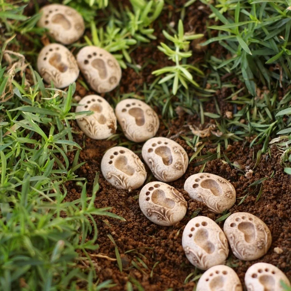 20PCS Resin Footprint Stepping Stones Decorative Realistic Texture Potted Footprint Ornament Small Footprint Paving Stones