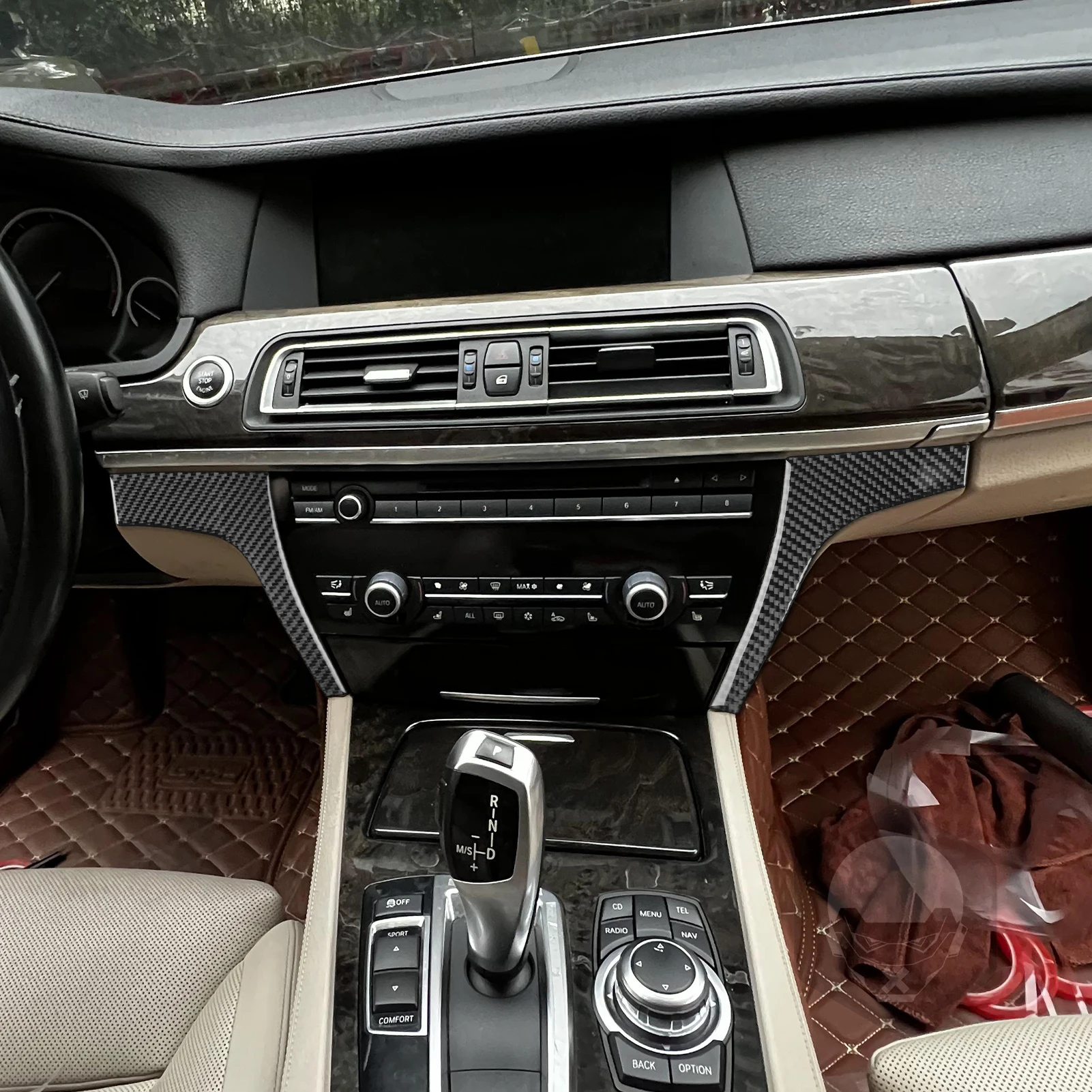 

For BMW 7 Series F01 2009-2014 Modified Carbon Fibre Radio Sides Cover Piano Black Interior Accessories Stickers