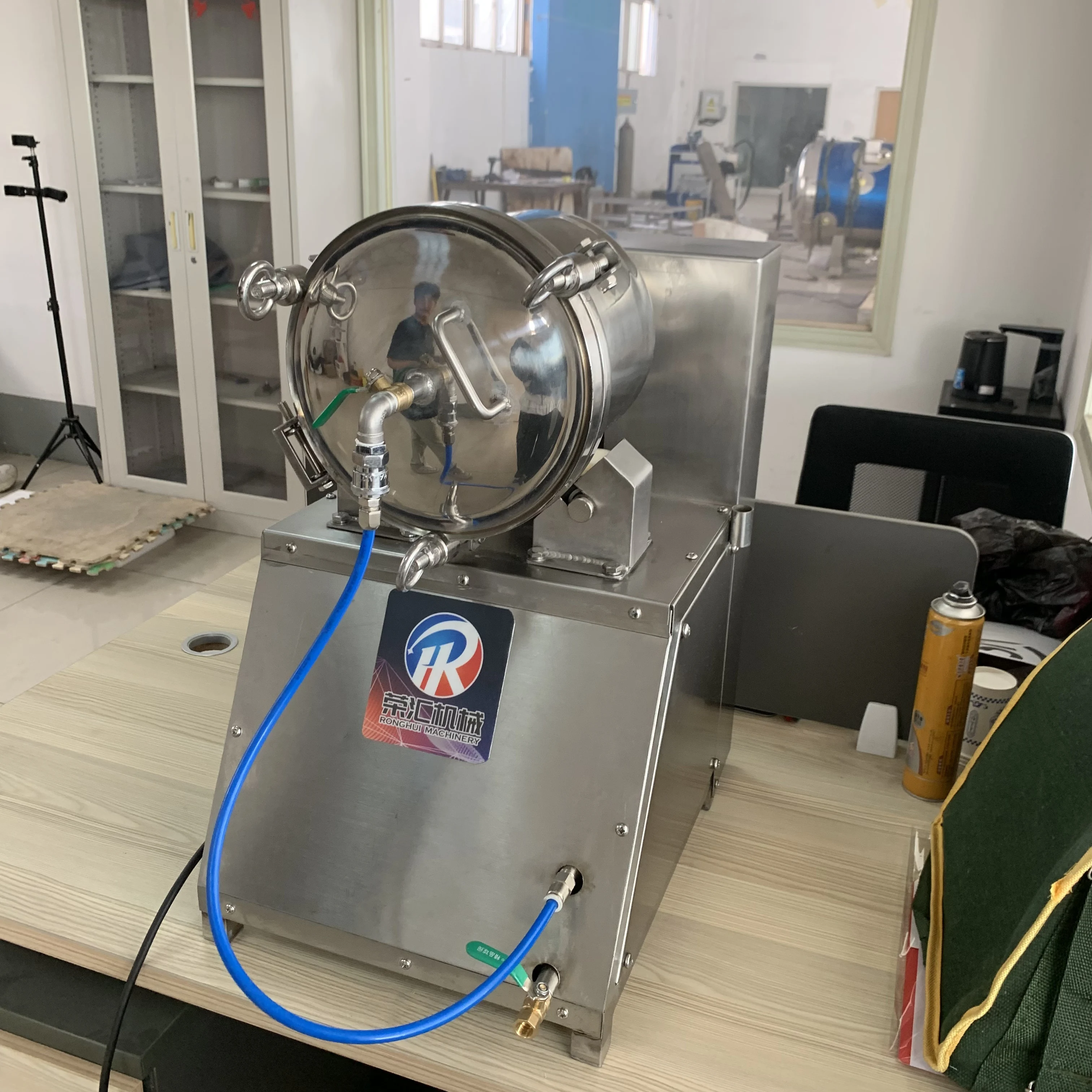 Mesin Pengaduk Fillet Paha Ayam Otomatis Ukuran Kecil untuk Pengasaman dan Penyeduhan Cepat di Pabrik Makanan Industri