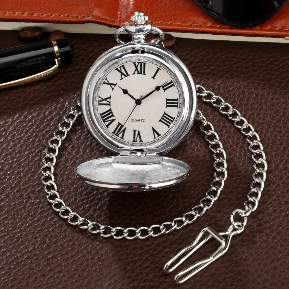 Retro-Taschenuhr mit römischen Ziffern, glattes Silber, mit 30 cm langer Taschenkette, Quarzwerk, Vintage-Anhängeruhr, Geschenk für Männer