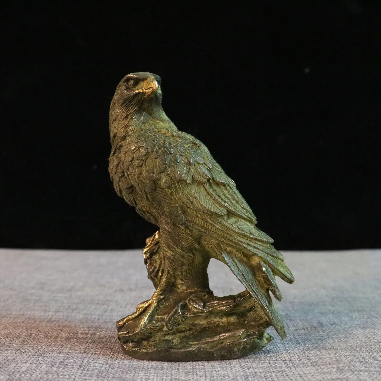 Collect China old bronze copper gilt hand made eagle statue decoration