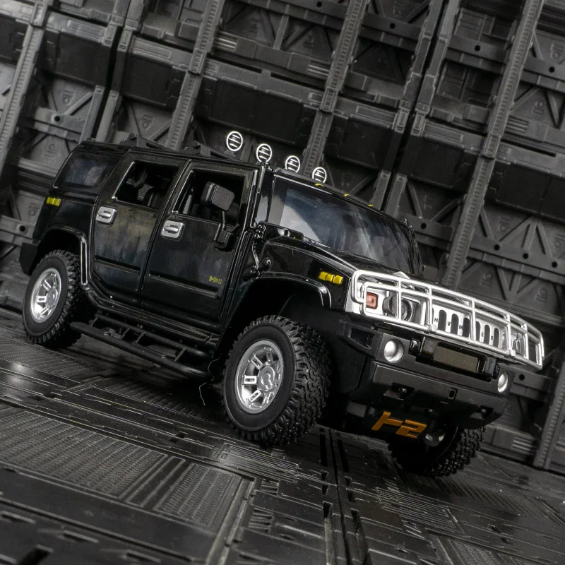 1:24 シミュレーション ハマー H2 合金オフロード車両モデル、ドアとエンジンフード、トランクが開く、豊富なディテールと精巧な仕上がり