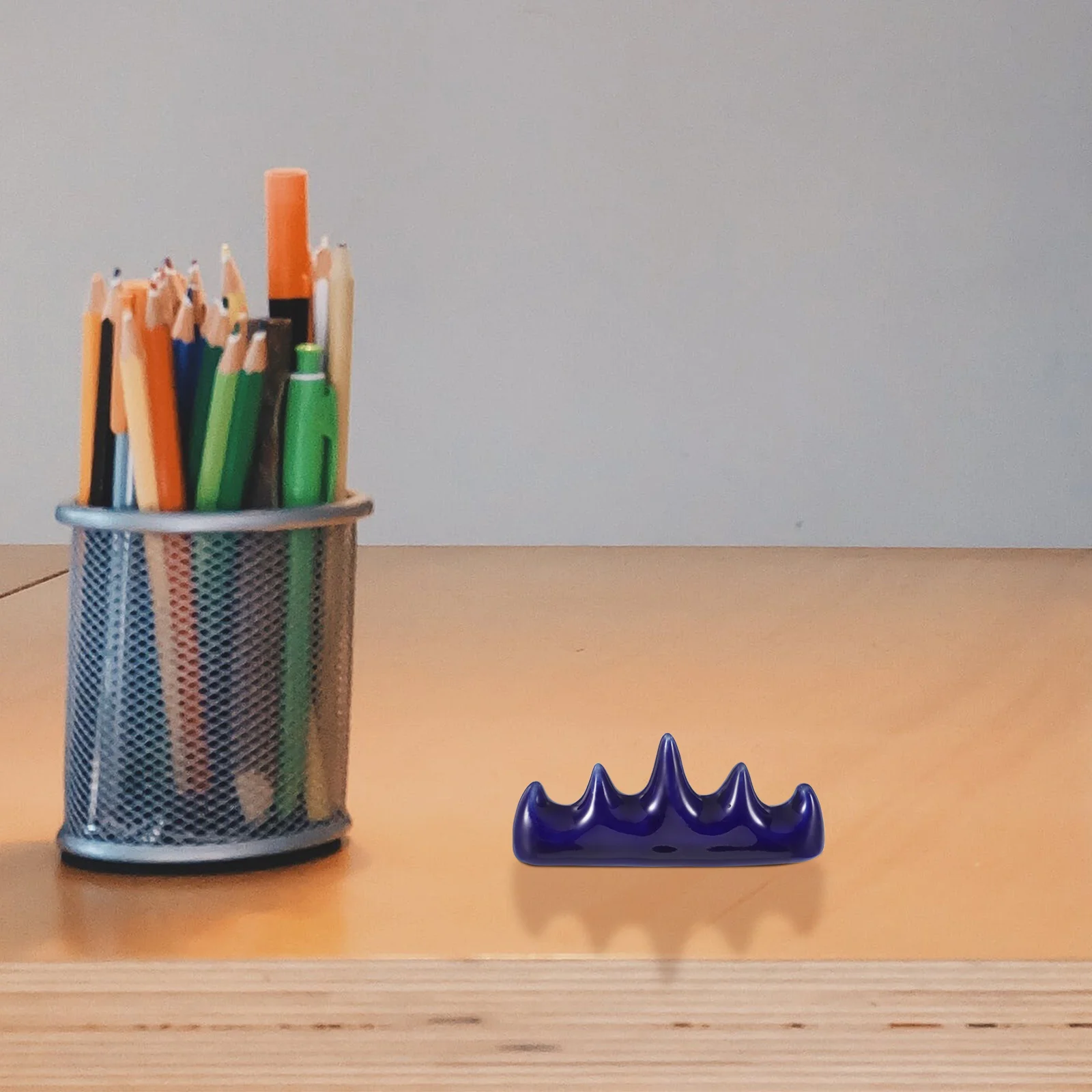 

Ceramic Calligraphy Brush Holder Five Finger Mountain Design Pen Holder Large Capacity Stable Base Desk Stand Pen Stand