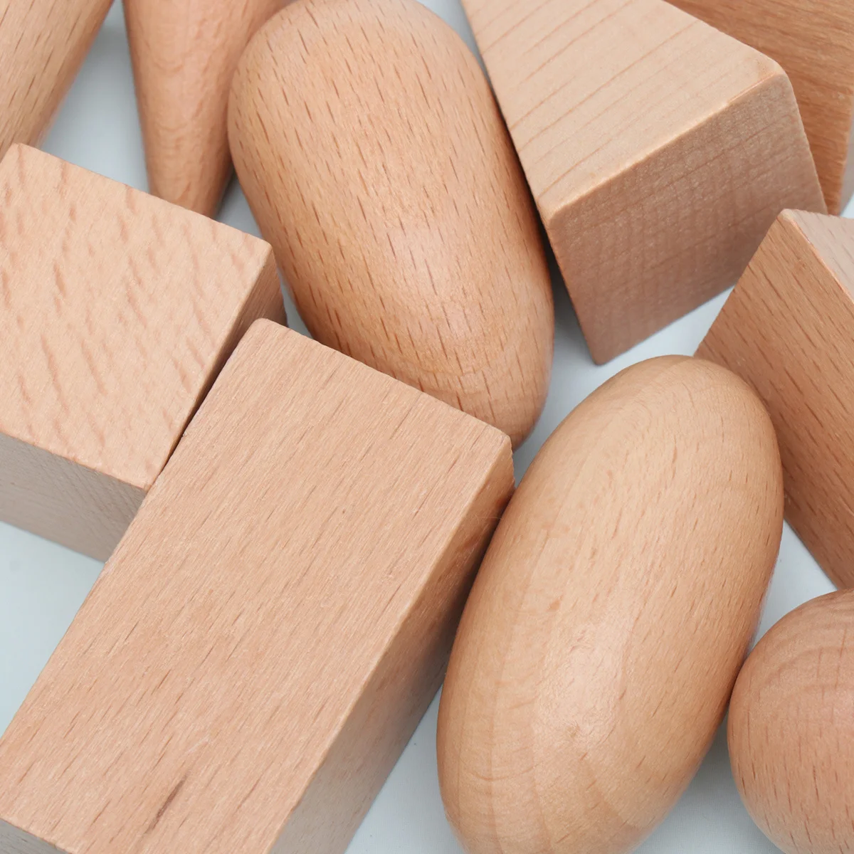 ชุดบล็อกไม้เรขาคณิต 11 ชิ้น สำหรับเด็กก่อนวัยเรียน เรียนรู้คณิตศาสตร์เบื้องต้น ความสมมาตร พื้นที่ ปริมาตร พร้อมกระเป๋า