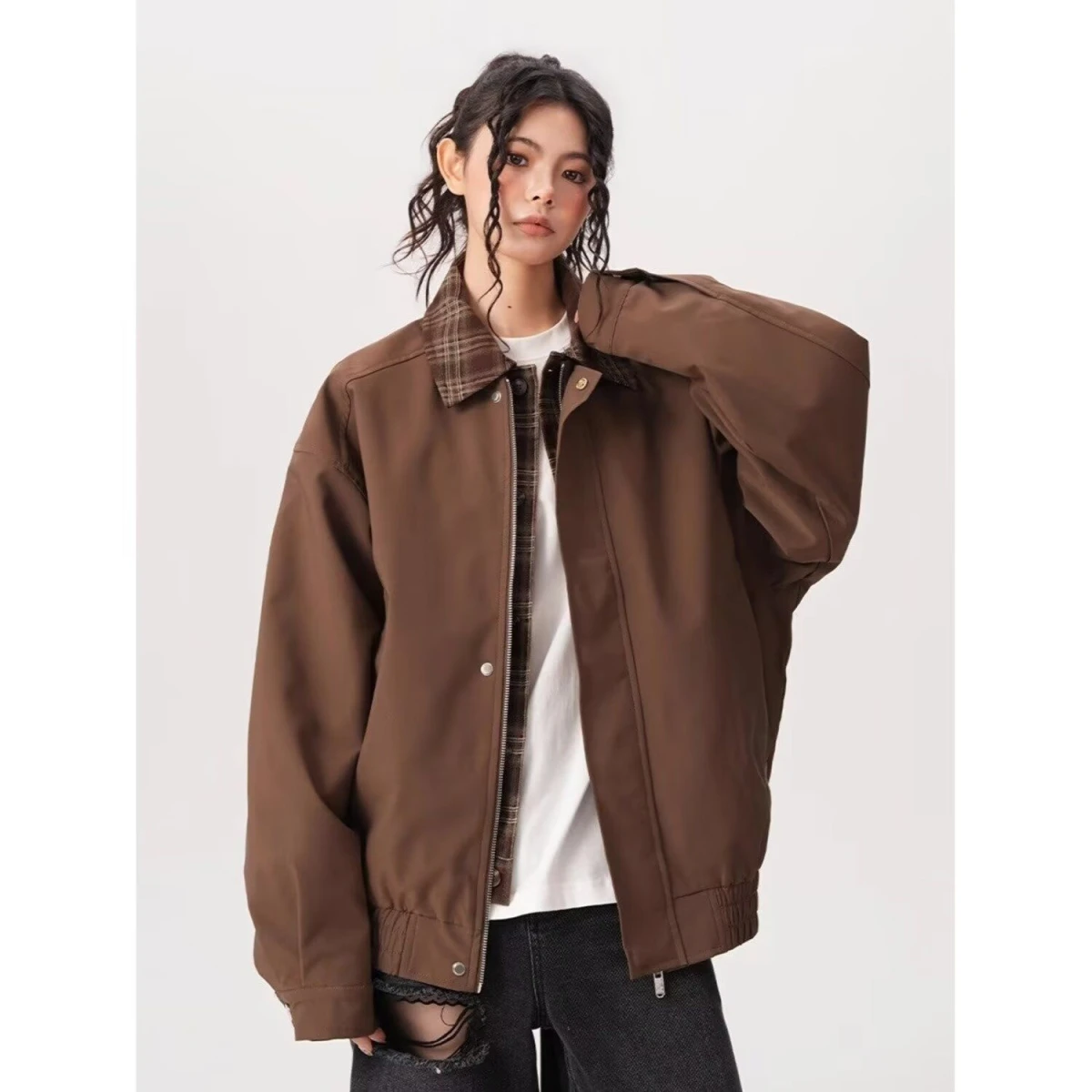 

Wassup Retro American Pure Color Jaet Свободная повседневная высококачественная коричневая верхняя одежда Длинное пальто в полный рост из полиэстера Све