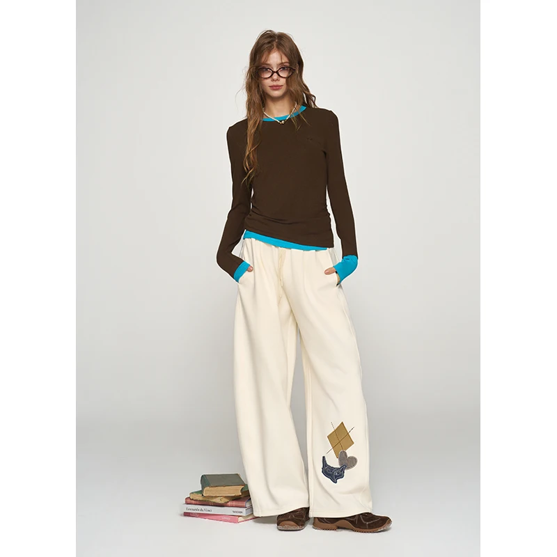 ELFSACK Women Y2K Slim‑Fit Long‑Sleeve T‑Shirt, Crew Neck Basic Tee with Tiny Embroidery for Daily Casual Outfits