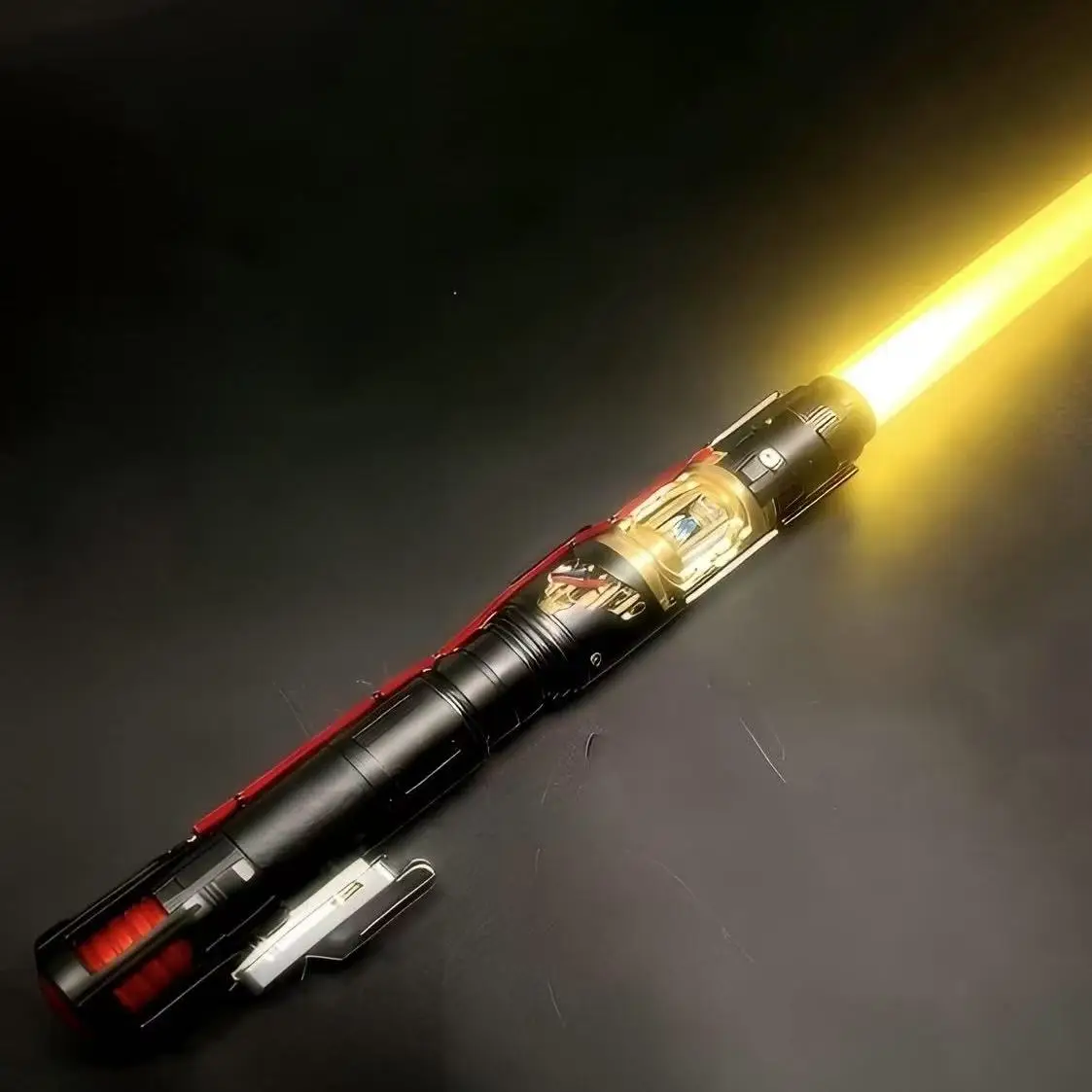 

Jedi Killer Lightsaber Proffie3.9 chip A variety of sound effects and color changes Silky swaying Two-person duel