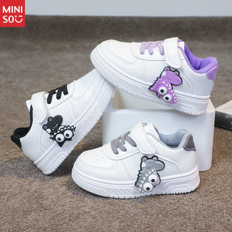 حذاء قماش من Miniso Kids ذو رقبة منخفضة للفتيات باللون الأبيض والأولاد مسطح كارتوني لطيف كاجوال مريح للتنفس #1