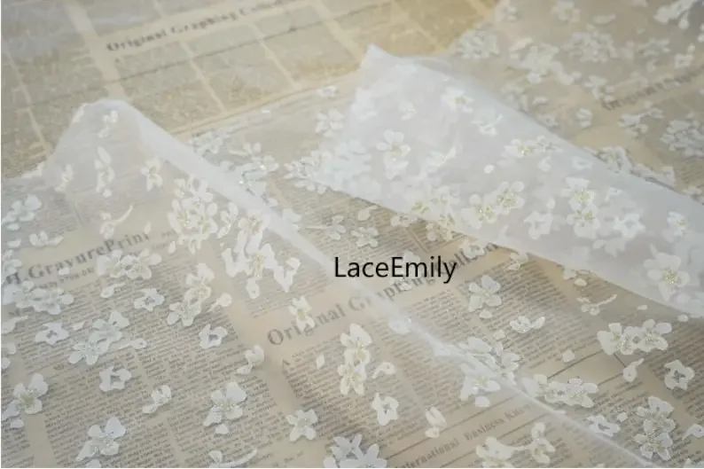 Tessuto in organza con motivo floreale bianco oro, morbido tulle floreale in organza bianco per abito da ragazza, abito da sposa, camicie larghezza 59 pollici