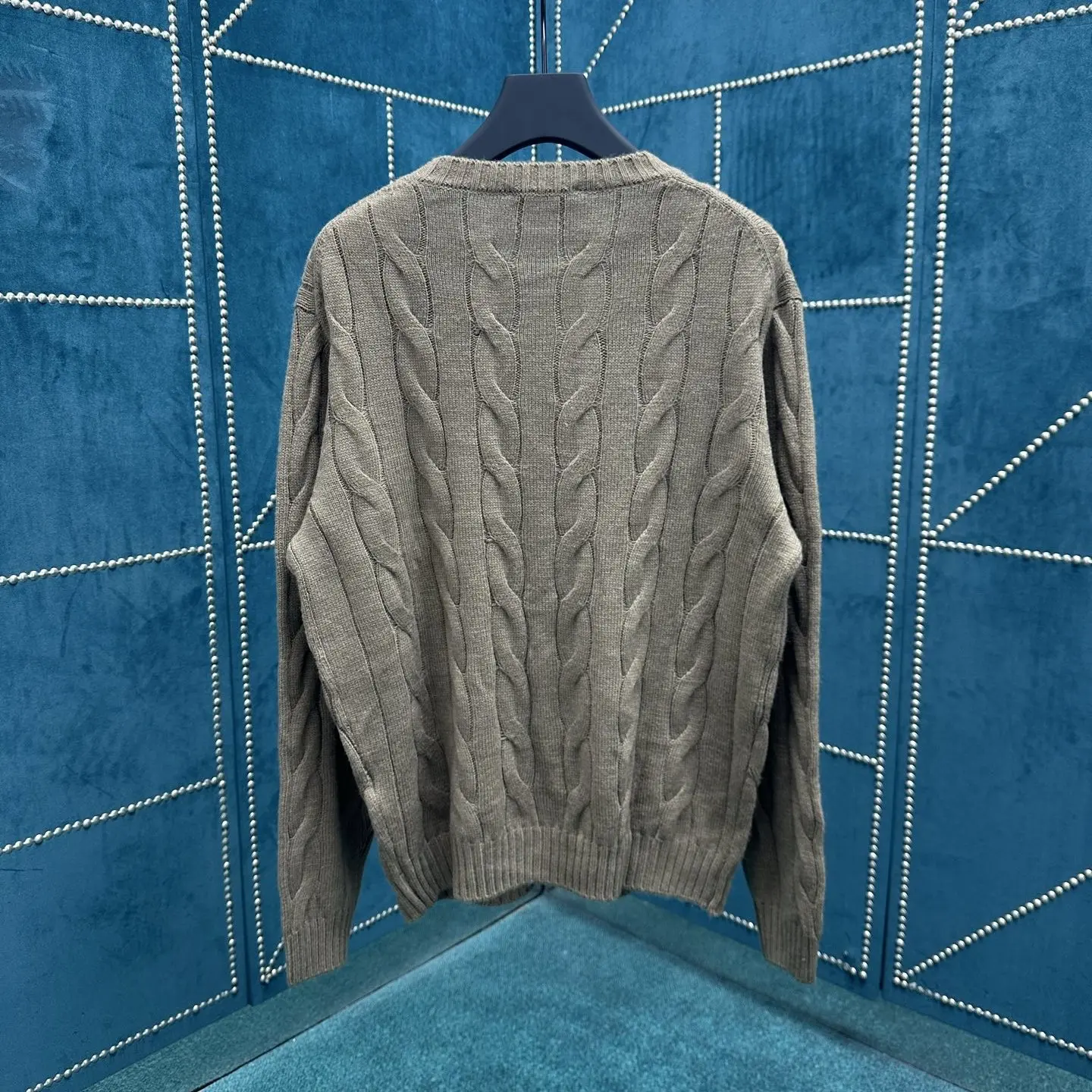 Italian LP men's clothing 2025 early autumn new loose solid color round neck men's casual knitted twist long-sleeved sweater