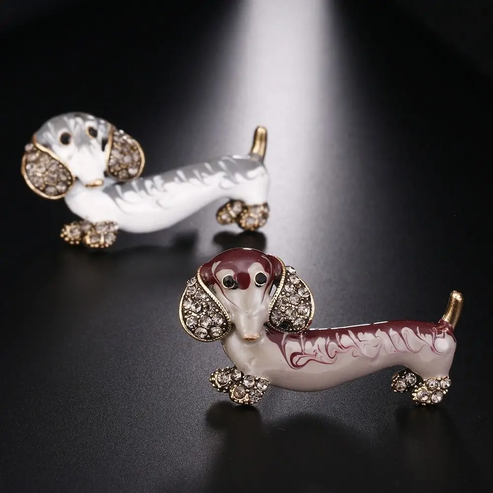 Lovely Trendy Niche Design Rhinestone Animal Alloy Casual Dachshund Dog Brooch Women Brooch Clothing Accessory Fashion Jewelry