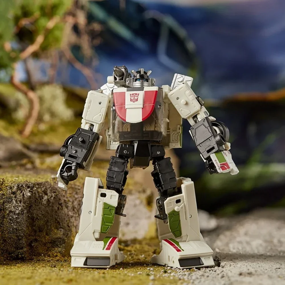 Em estoque takaratomy transformadores gerações guerra para cybertron: reino WFC-K24 wheeljack figura de ação modelo brinquedos