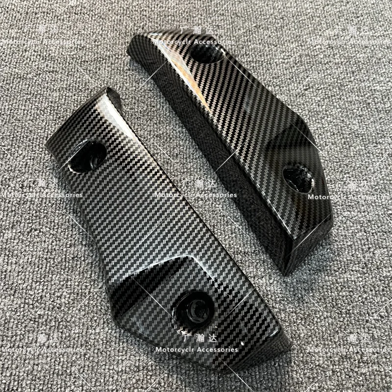 Radiator left and right side panel fairing water tank cover guard plate is applicable to GSR400 GSR600 carbon fiber paint