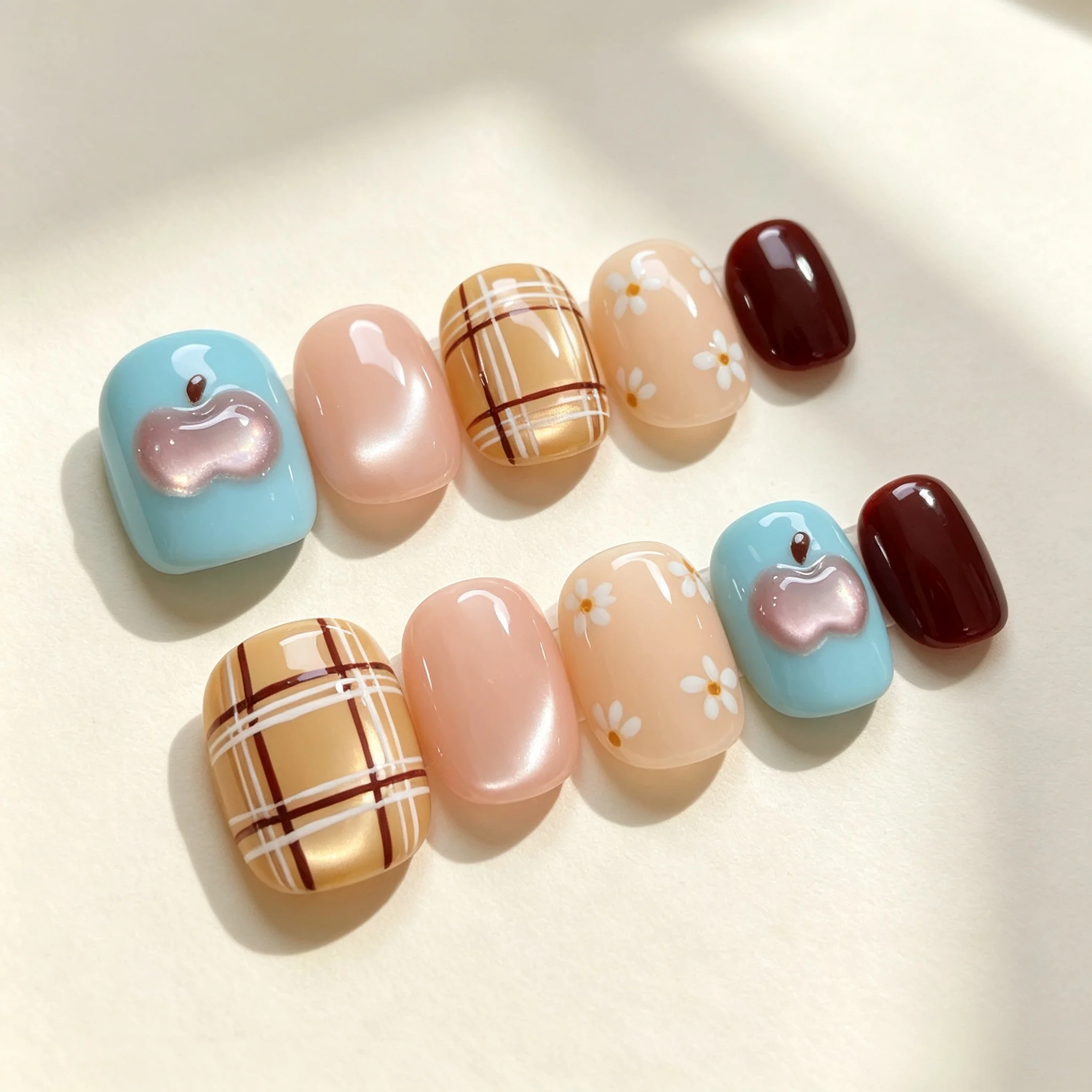 10pcs Handmade Short Square Press On Nails 3D Apple Plaid Daisy Print Nude Fake Nail Cute Sweet False Nail For Daily Women