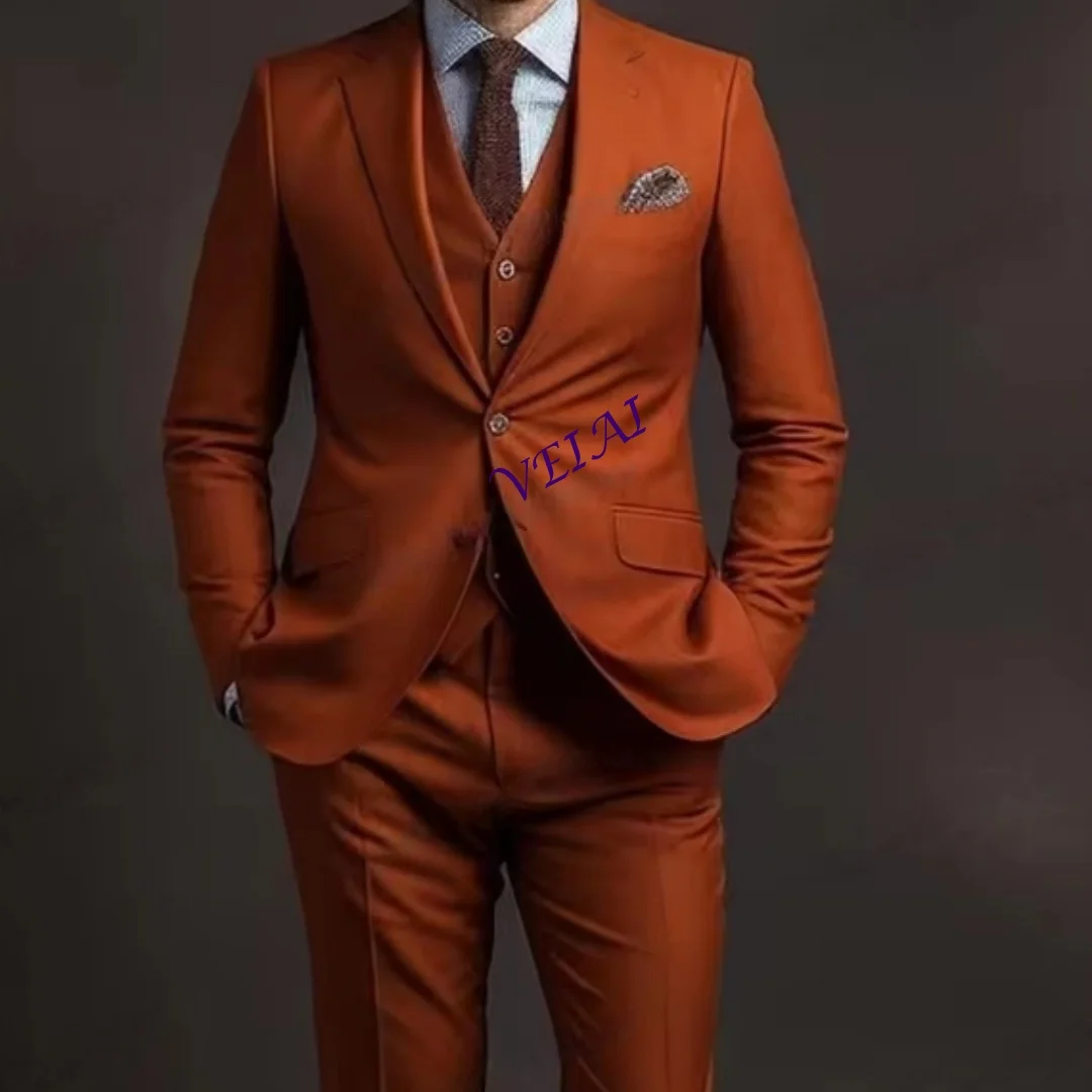 

Новый темно-оранжевый мужской костюм на заказ для торжественных случаев: свадьбы, выпускного, деловых встреч. Тройка (пиджак, брюки, жилет) для жениха, шафера, вечеринок.