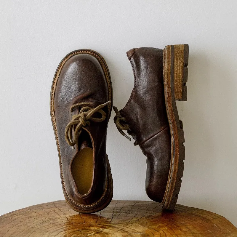 Vintage-inspired Oil-waxed Horsehide Chunky-heel Loafers Women Round-toe Derby Shoes British-style Lace-up Leather Shoes