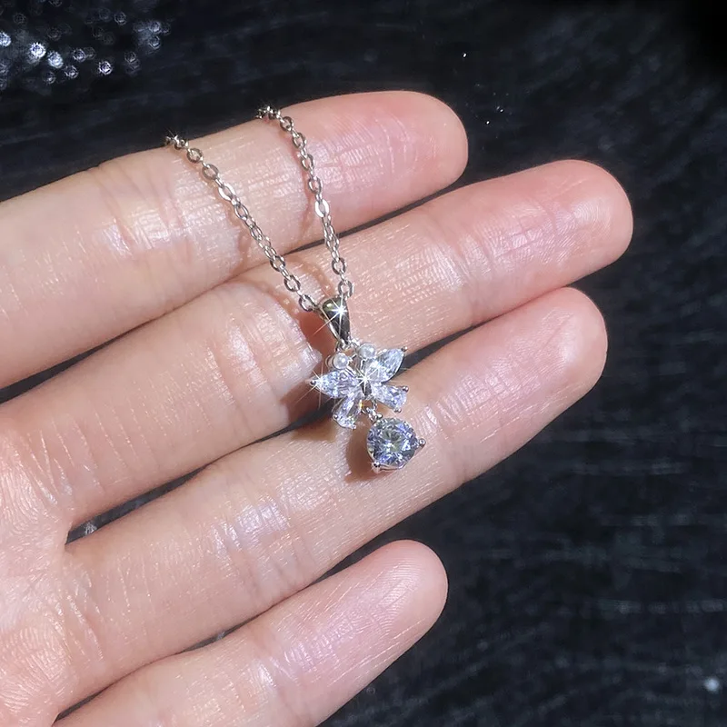 Mozambique Stone Necklace Platinum PT95018k Gold Pendant Personalized Design Butterfly Wings Necklace Pendant Necklace