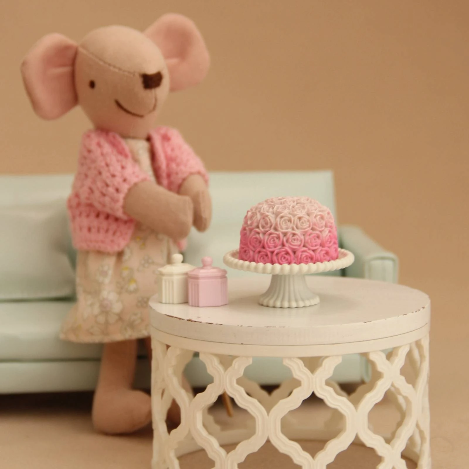 

Miniature Rose Cake Domed Rose Cake Pedestal Small Decoration Fluted