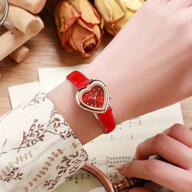 Women\'s Watch Fashion Rhinestone Heart Dial Leather Band Quartz Watches