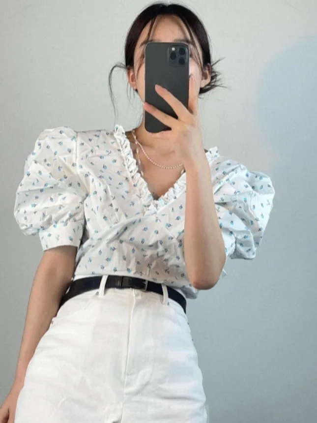 유행 신선한 꽃 레이스 캡 슬리브 v 넥 쇼 어깨 슬리밍 버블 슬리브 탑 여성 프랑스 스타일 반팔 셔츠