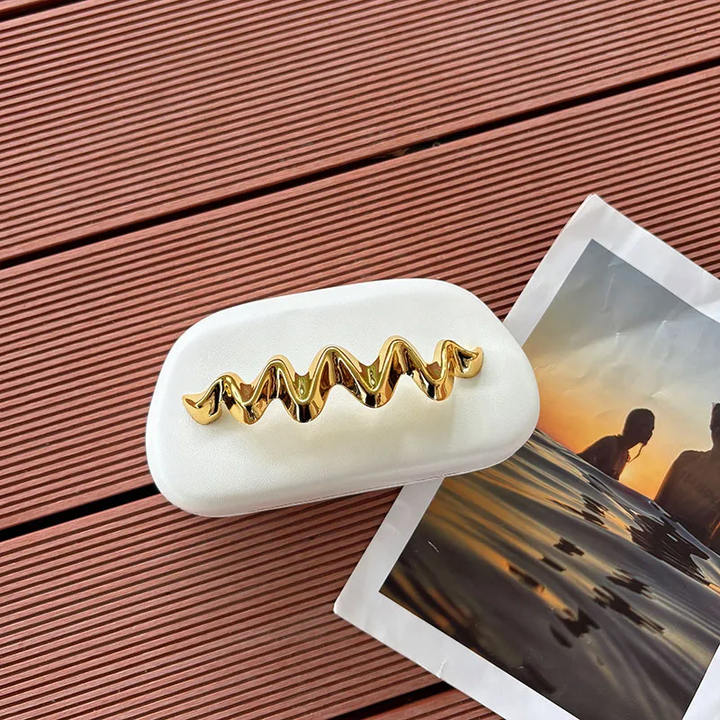 حقيبة عشاء على شكل موجة من الرخام اللامع، حقيبة يد فاخرة وخفيفة الوزن