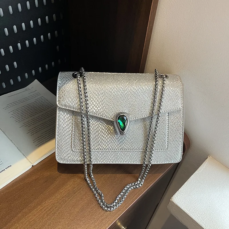 حقيبة كتف أنيقة منقوشة على شكل ثعبان 2025، حزام سلسلة قابل للتحويل، حقيبة مربعة على الطراز العتيق للنساء ليلاً ونهارًا #2