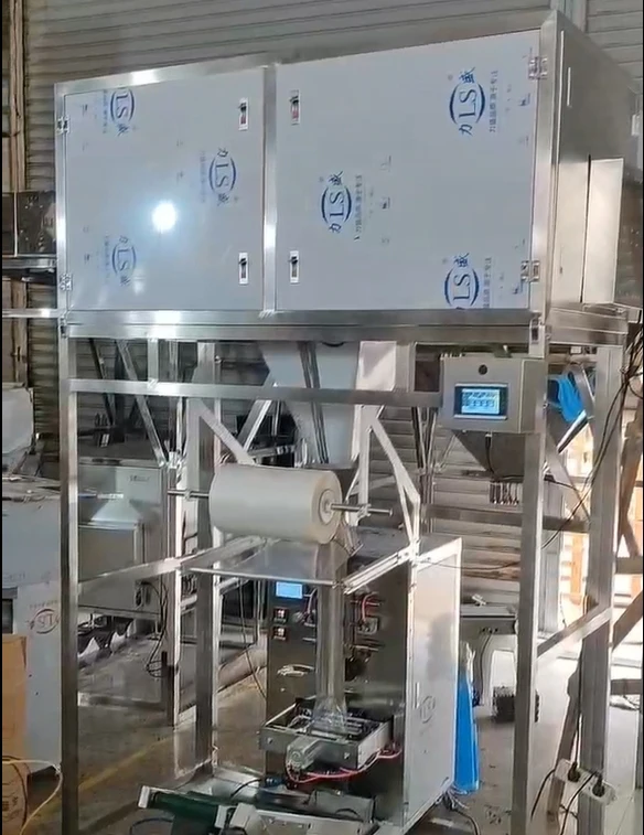 Automatic Chips Nitrogen Vertical Cookies Macaroni Puffed Food Packaging Machine Banana Chips Packaging Machinery for Snack