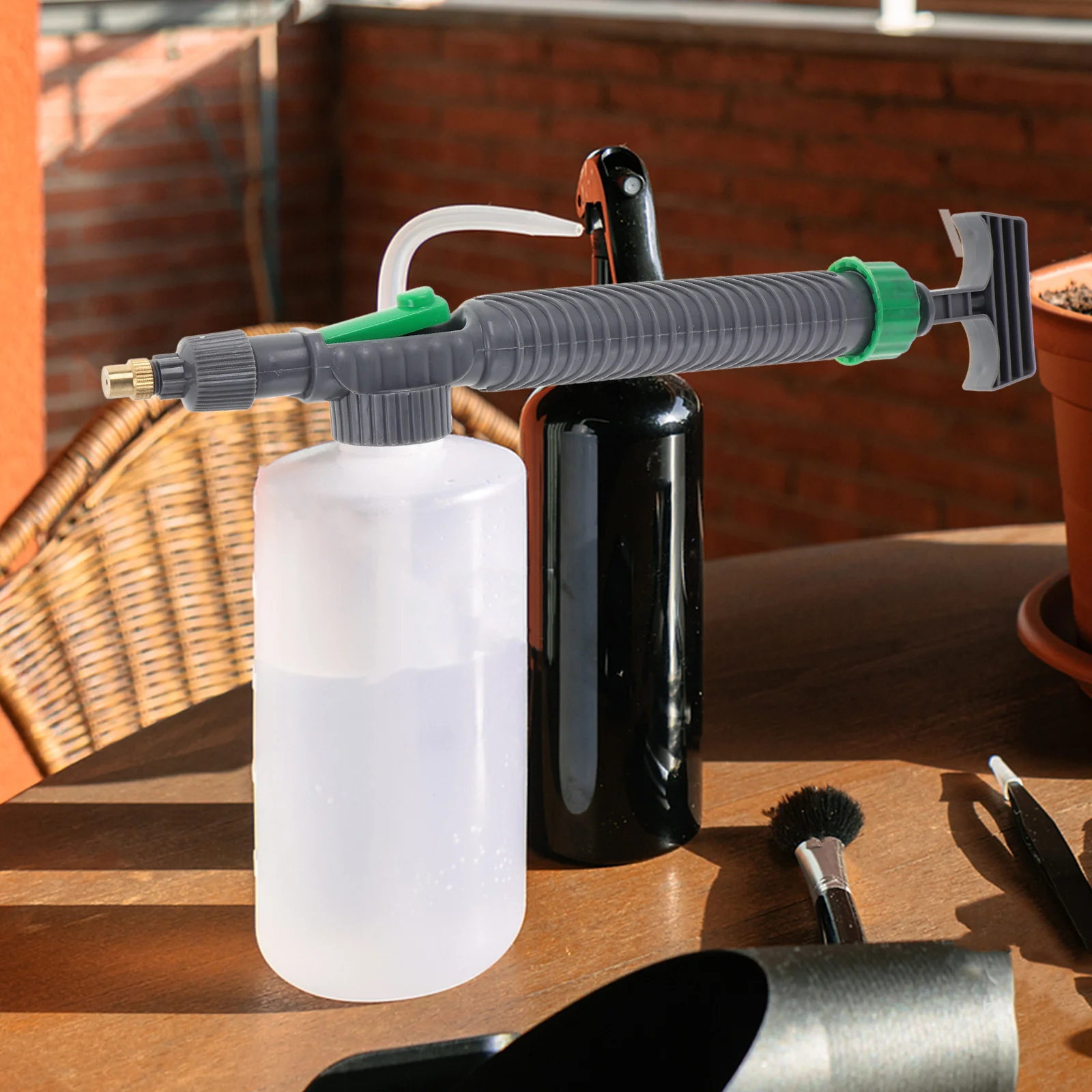 Car Wash Foam Sprayer Nozzle Handheld High Pressure Air Pump Manual Sprayer for Vehicle Cleaning Garden Watering Tool