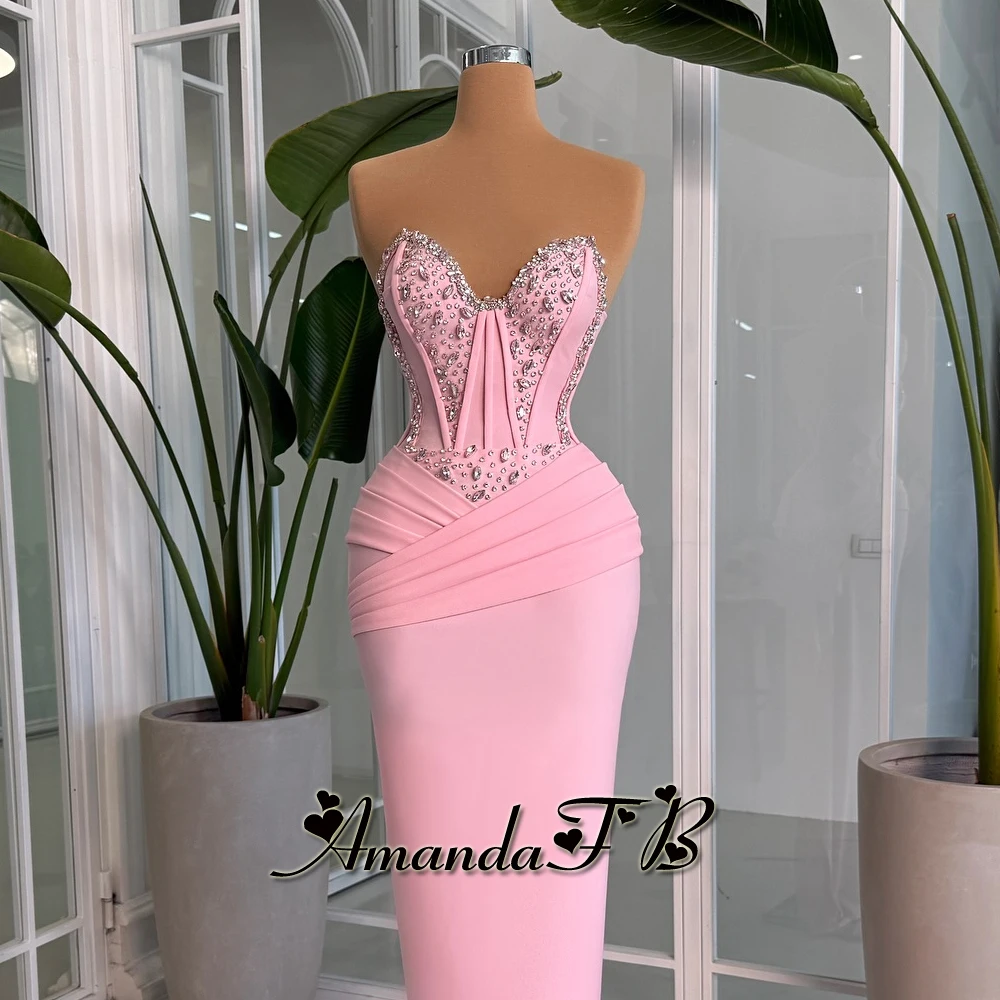 أماندا فستان سهرة فاخر بأحجار الراين مطوي من الساتان على شكل قلب البوق بدون أكمام فستان رسمي للحفلات رداء السهرة مخصص