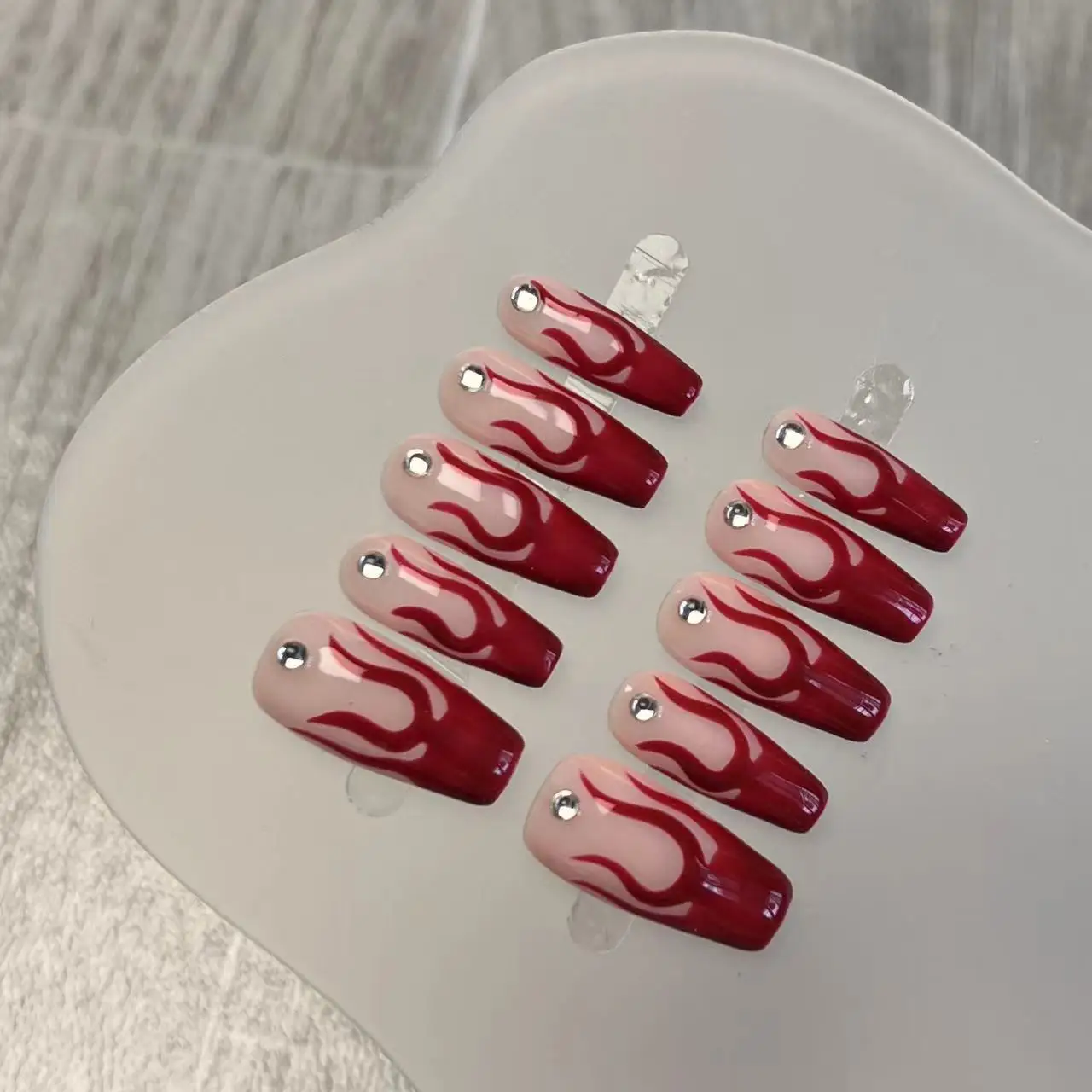 Uñas postizas reutilizables hechas a mano, uñas acrílicas con diseño de llama, cubierta completa, manicura usable, decoraciones artísticas