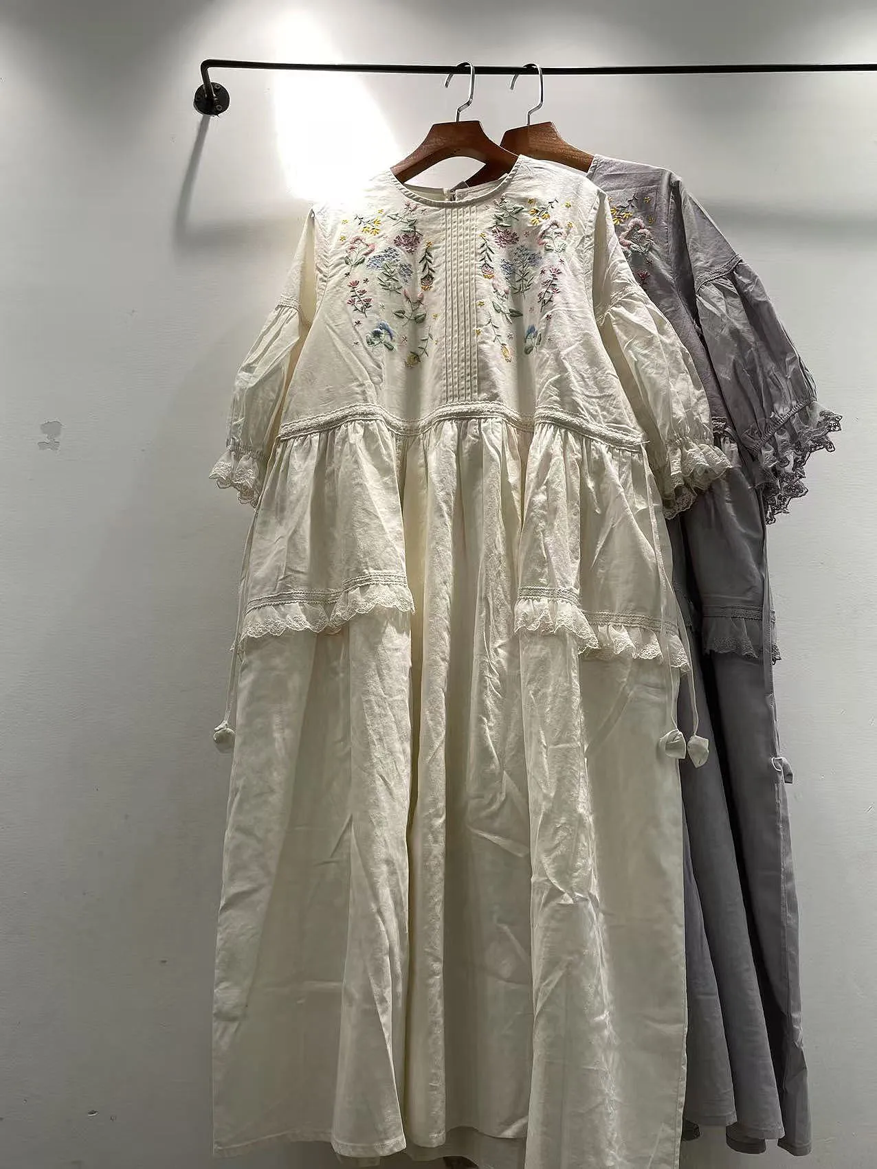 

Summer Women's Embroidered Lace Trim Cotton Lin A-Line Dress Waist-Cinching Midi Five-Quarter Sleeve round Neck Soft Breathable