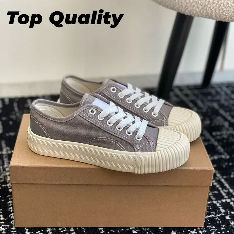 Women's imported canvas material flat shoes women's classic solid color casual and comfortable sports shoes