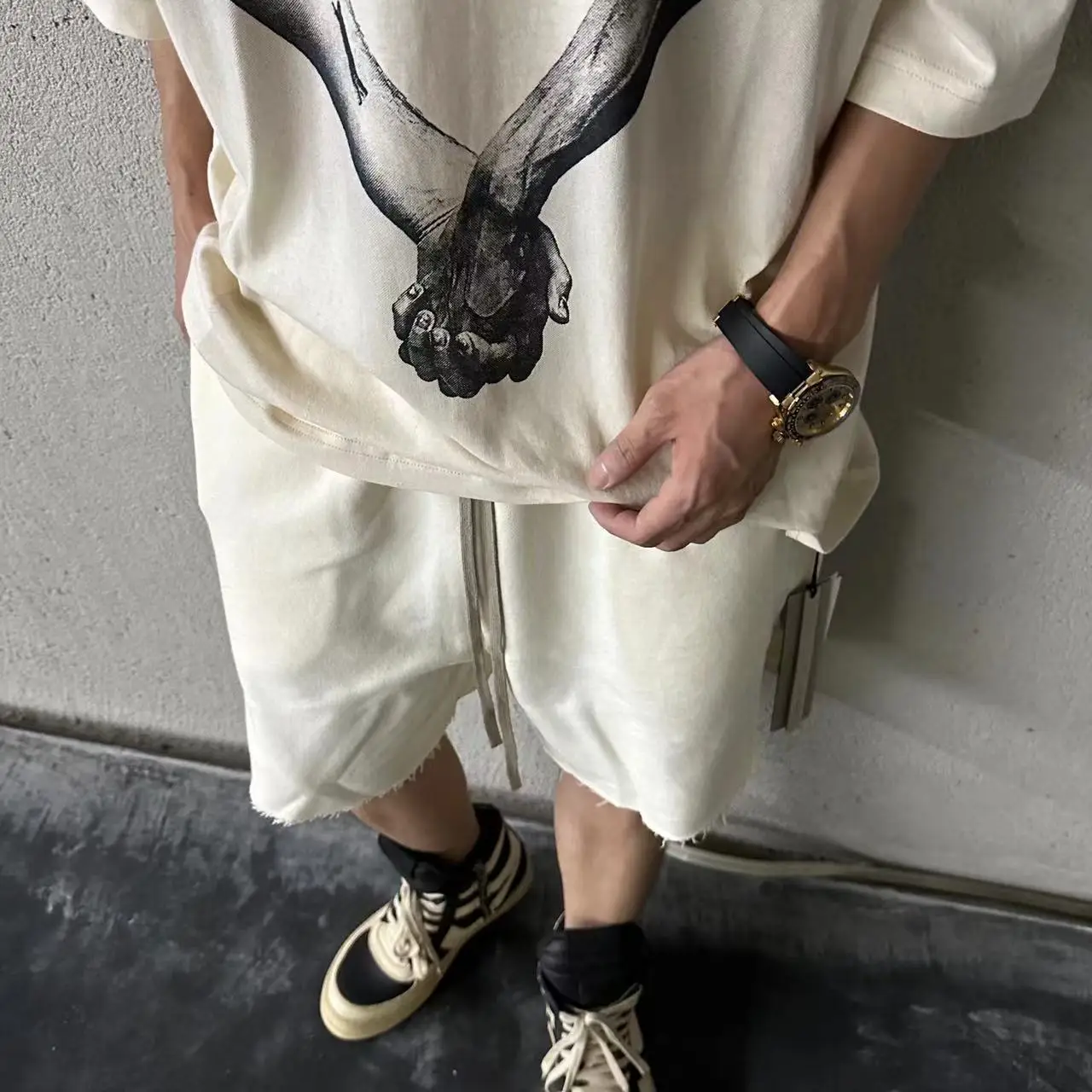 New Spring and Summer Solid Color Draw Rope Scimitar Zipper Version of Casual Shorts
