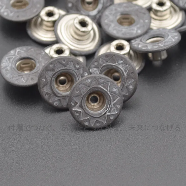 

I-shaped Buckle Imported From Japan Denim Placket Retro Sunflower, Single-pin Metal Buckle, Copper Button.