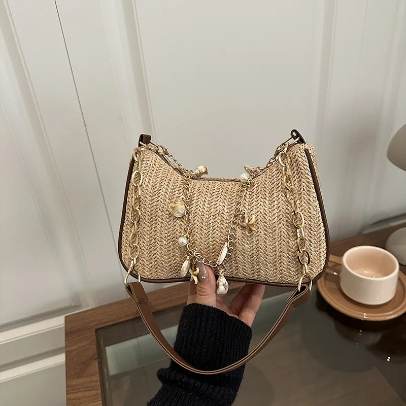 

Straw Woven Underarm Purse with Seashell Beaded Chain Shoulder Purse Beach Vacation Bag for Women Travel Shopping
