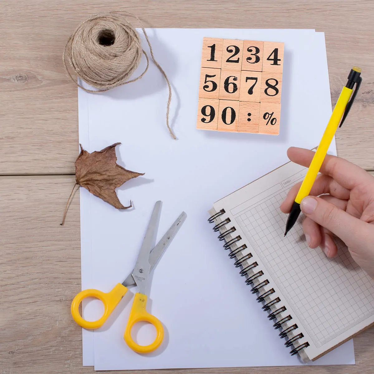 1 مجموعة مجلة خشبية ختم ختم رقم تصميم DIY بها بنفسك الحرف سجل القصاصات بطاقات الملحقات الإبداعية مجلة ختم ختم