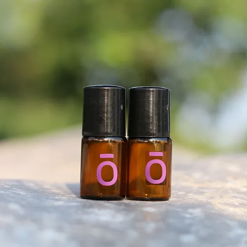 Imagen 2 del producto Mini botella de vidrio ámbar con bolas de acero inoxidable, botella enrollable vacía de aceite esencial, viales de 2ml, 30 unidades, 50 unidades